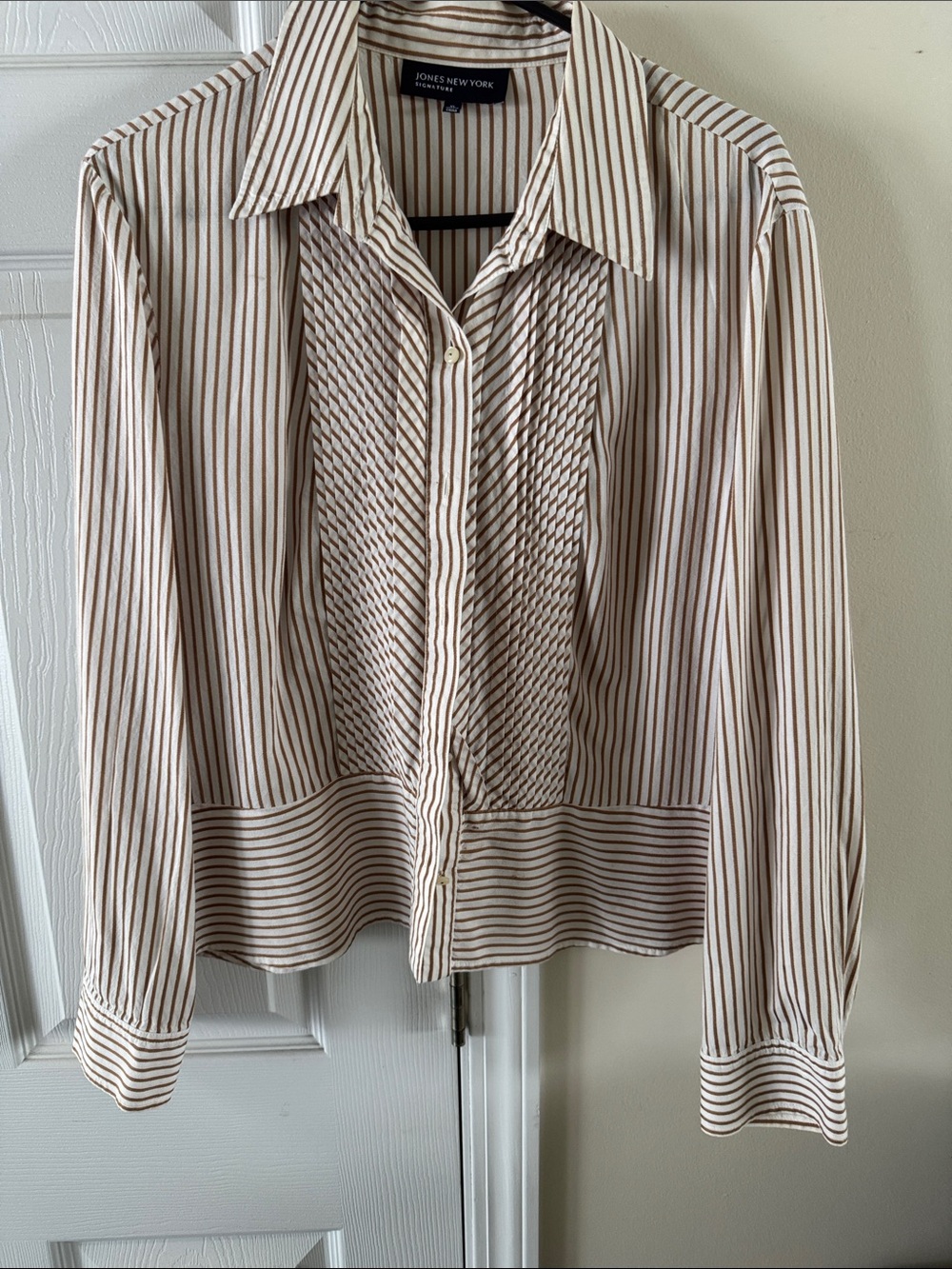 Jones New York Cream and Brown Striped Women's Button-Up Blouse